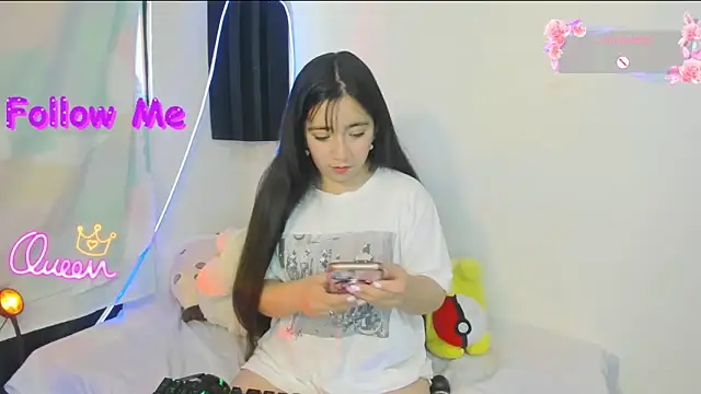 litle mily  online show from May 2026 09:51:02 PM