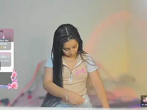 litle mily  online show from November 2025 08:46:02 PM