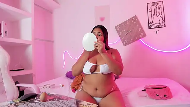 Snapshot of Iam_flor chatting on October 2025 03:01:01 PM Iam flor online show from October 2025 03:01:01 PM