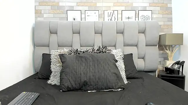 KariinaTaylor online show from July 2026 06:47:01 PM