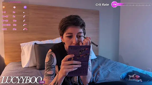 lovelylucyy online show from October 2025 03:42:01 PM