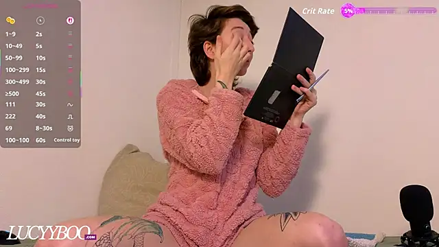 lovelylucyy online show from February 2026 03:00:02 PM