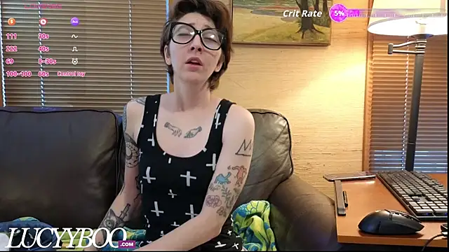 lovelylucyy online show from December 2025 06:42:02 PM