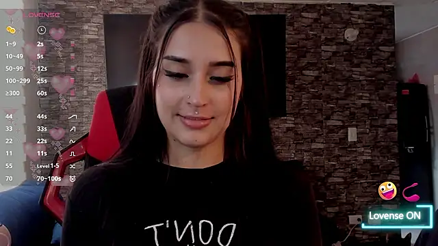 Snapshot of Charlotte_greys chatting on February 2026 08:15:01 PM Charlotte greys online show from February 2026 08:15:01 PM