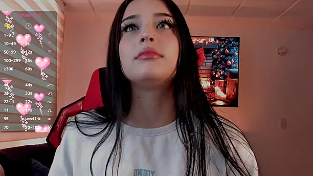 Snapshot of Charlotte_greys chatting on November 2025 02:10:02 PM Charlotte greys online show from November 2025 02:10:02 PM