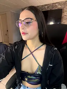 Snapshot of Charlotte_greys chatting on January 2026 08:05:01 PM Charlotte greys online show from January 2026 08:05:01 PM