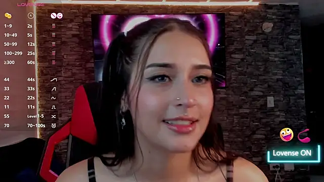 Snapshot of Charlotte_greys chatting on February 2026 09:37:01 PM Charlotte greys online show from February 2026 09:37:01 PM