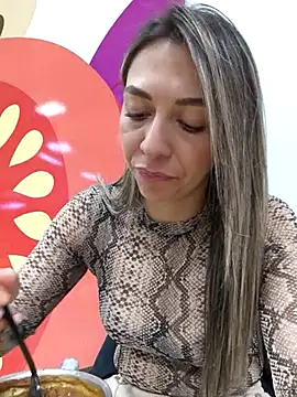 rachellboom online show from May 2026 10:28:01 PM