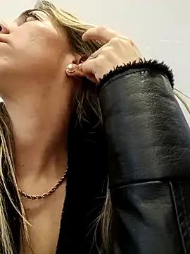 Snapshot of rachellboom chatting on February 2025 12:27:02 AM rachellboom online show from February 2025 12:27:02 AM