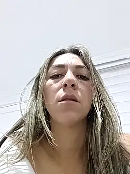 Snapshot of rachellboom chatting on February 2026 11:04:01 PM rachellboom online show from February 2026 11:04:01 PM