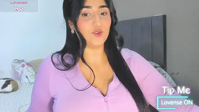 curvy jhacky online show from February 2026 10:39:02 PM