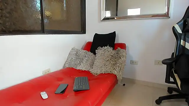 julian wallace online show from April 2026 07:42:01 PM