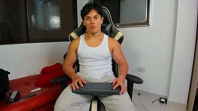 julian wallace online show from February 2026 07:35:01 PM