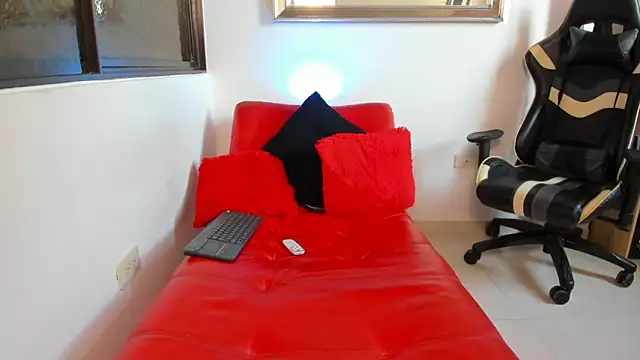 julian wallace online show from March 2026 12:38:01 PM