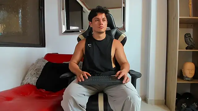 julian wallace online show from April 2026 05:18:01 PM