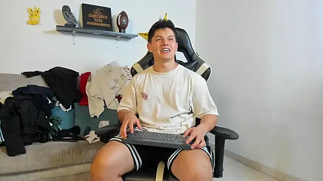 julian wallace online show from October 2025 07:12:01 PM