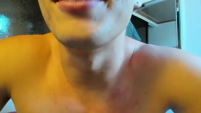 julian wallace online show from March 2026 07:48:02 PM