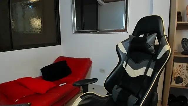 julian wallace online show from February 2026 07:32:02 PM