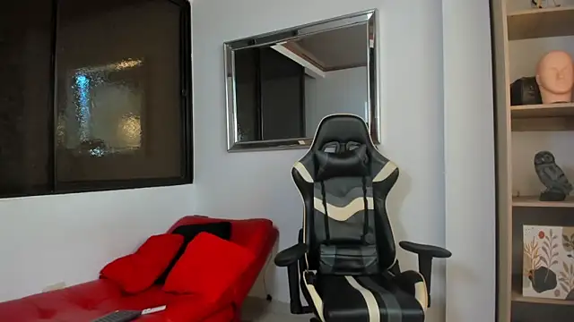 julian wallace online show from February 2026 07:38:02 PM