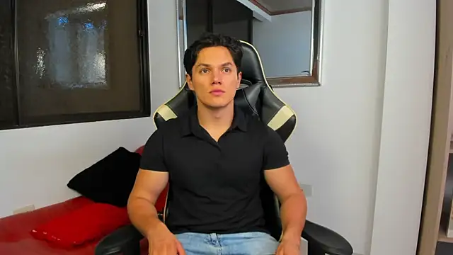 julian wallace online show from February 2026 08:51:01 PM