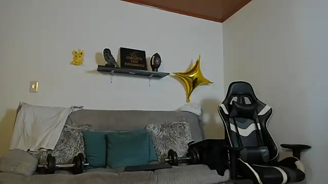 julian wallace online show from October 2025 05:56:01 PM