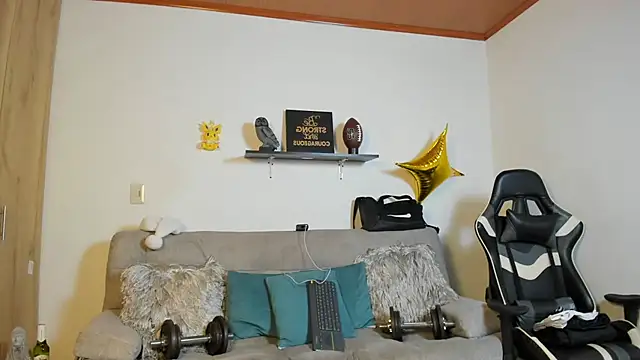 julian wallace online show from December 2025 09:20:01 PM