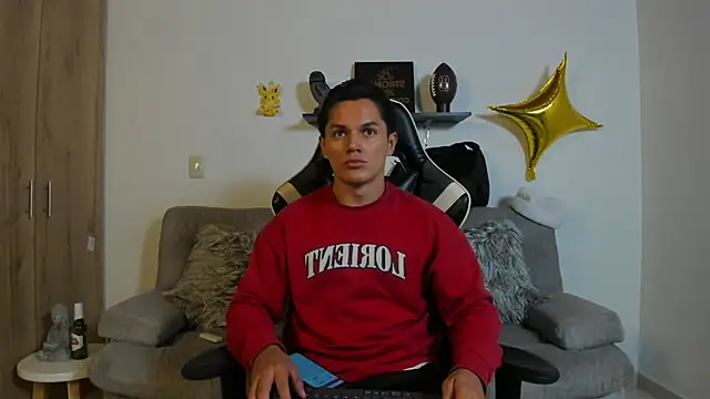 julian wallace online show from November 2025 10:14:02 PM