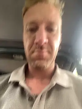 Snapshot of bentoverblonde chatting on September 2025 02:35:02 PM bentoverblonde online show from September 2025 02:35:02 PM