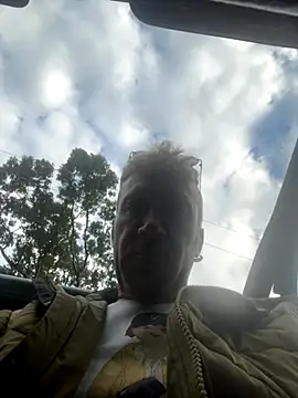 Snapshot of bentoverblonde chatting on September 2025 12:53:01 PM bentoverblonde online show from September 2025 12:53:01 PM