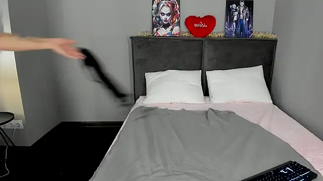 MuscleXXXBarbie online show from February 2026 08:58:02 AM