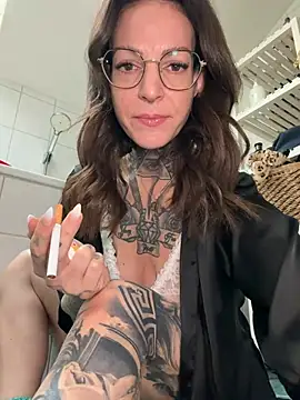 BrownieyQueen online show from January 2026 08:07:01 AM