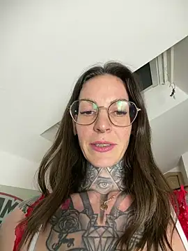 BrownieyQueen online show from February 2026 05:42:02 PM