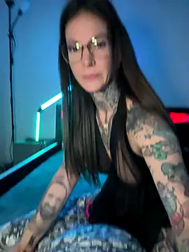 BrownieyQueen online show from December 2025 07:08:01 AM