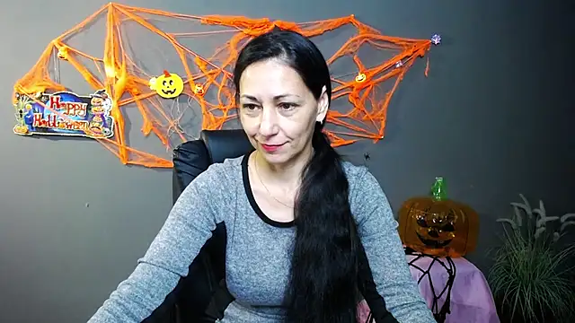 LiluGrants online show from October 2025 06:06:02 PM