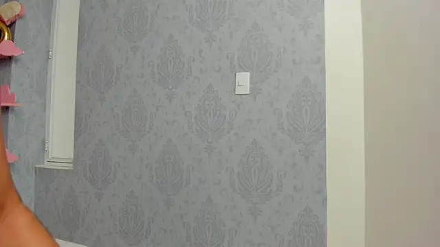 Snapshot of MaddyCute4u chatting on February 2025 06:03:01 PM MaddyCute4u online show from February 2025 06:03:01 PM