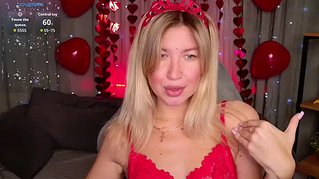 MilaBott online show from February 2026 07:43:01 PM