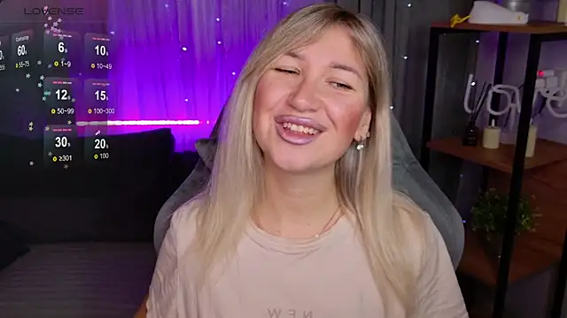 MilaBott online show from November 2025 08:29:01 PM