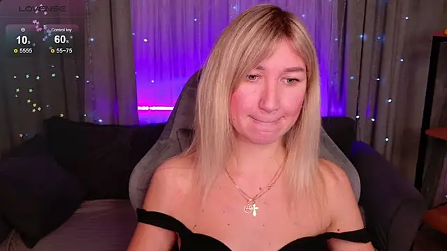 MilaBott online show from December 2025 07:37:02 PM