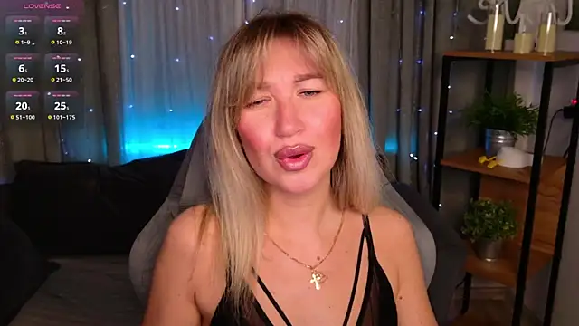 MilaBott online show from April 2026 07:09:02 PM