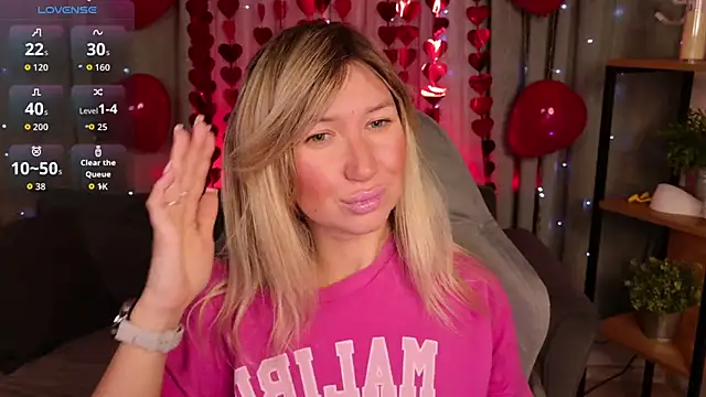 MilaBott online show from February 2026 07:13:01 PM