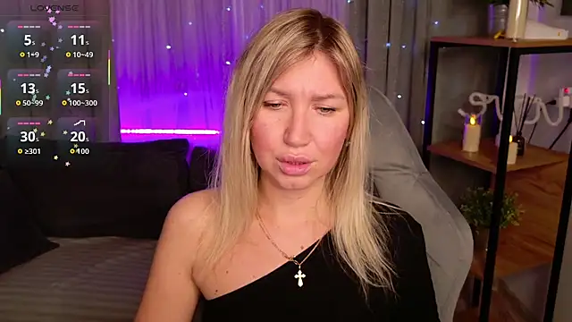 MilaBott online show from December 2025 08:04:02 PM