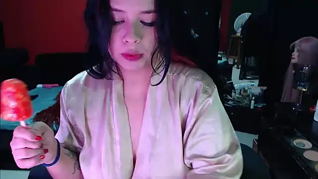 Snapshot of MaggaCass chatting on January 2025 10:39:01 PM MaggaCass online show from January 2025 10:39:01 PM