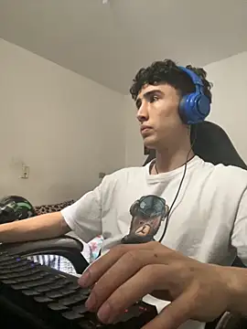 gojo satoru 18 online show from October 2025 05:12:02 PM