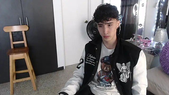 gojo satoru 18 online show from March 2025 11:55:01 AM