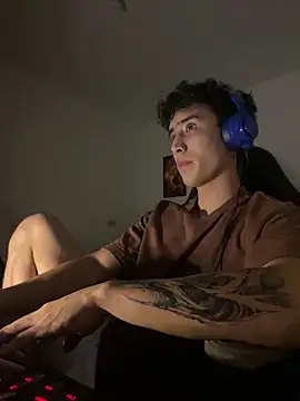 gojo satoru 18 online show from December 2025 06:28:01 AM