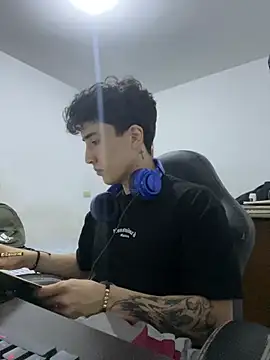 gojo satoru 18 online show from February 2026 02:42:01 AM