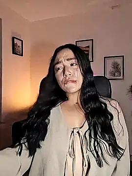 helena smith online show from November 2025 03:44:01 AM