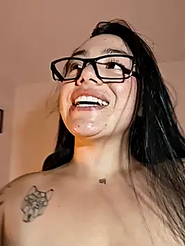 helena smith online show from November 2025 05:55:02 AM