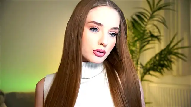 petitegonwiild online show from November 2025 08:46:01 PM