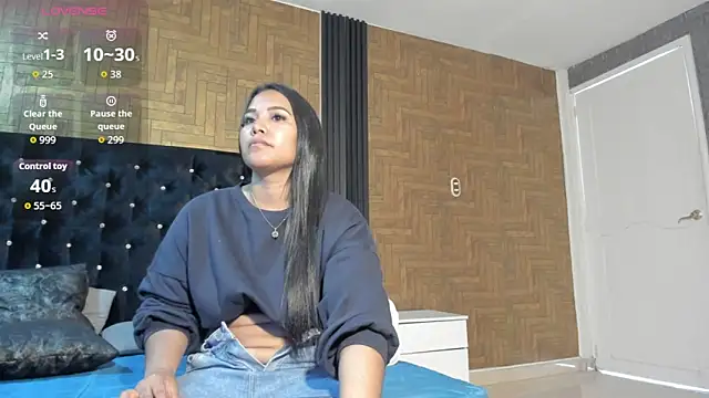 Laross25 online show from February 2026 08:08:02 PM